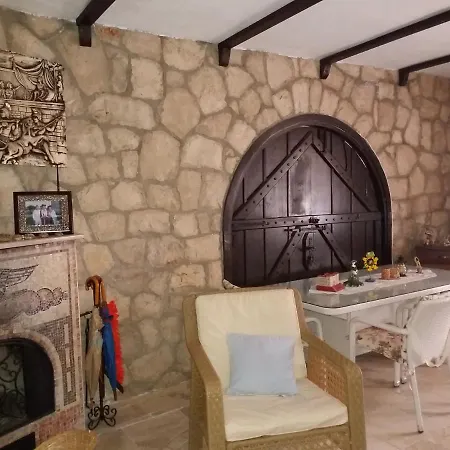 Guest house Tas Konak
